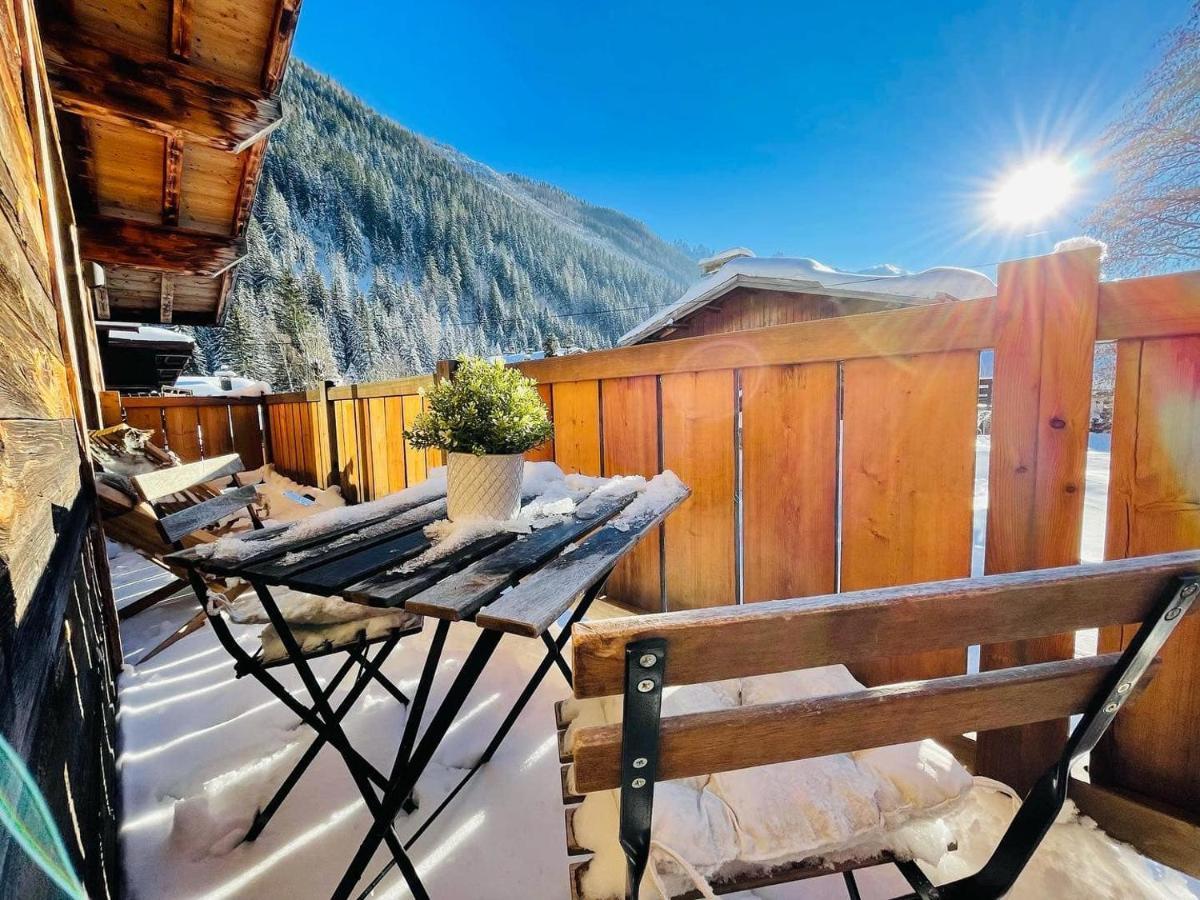 Chalet Le Petit Nicolas, Jacuzzi, Vue Mont Blanc Chamonix Exteriör bild