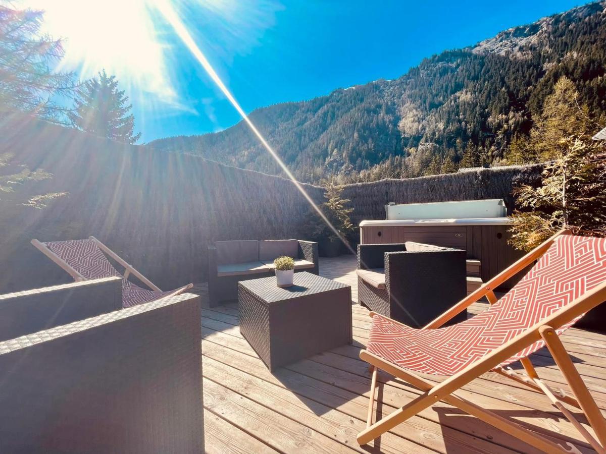 Chalet Le Petit Nicolas, Jacuzzi, Vue Mont Blanc Chamonix Exteriör bild