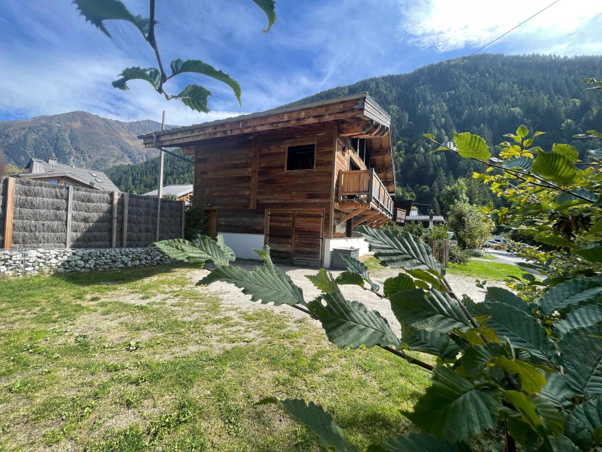 Chalet Le Petit Nicolas, Jacuzzi, Vue Mont Blanc Chamonix Exteriör bild